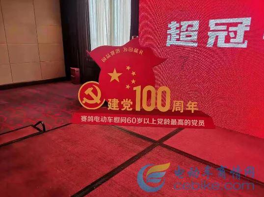 云来山更佳，云去山如画，山因云晦明，云共山高下。我爱山无价，云山也爱咱