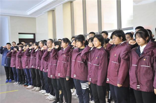 江苏太仓:“银发学堂”火热开讲 助力老人安全“入网”
